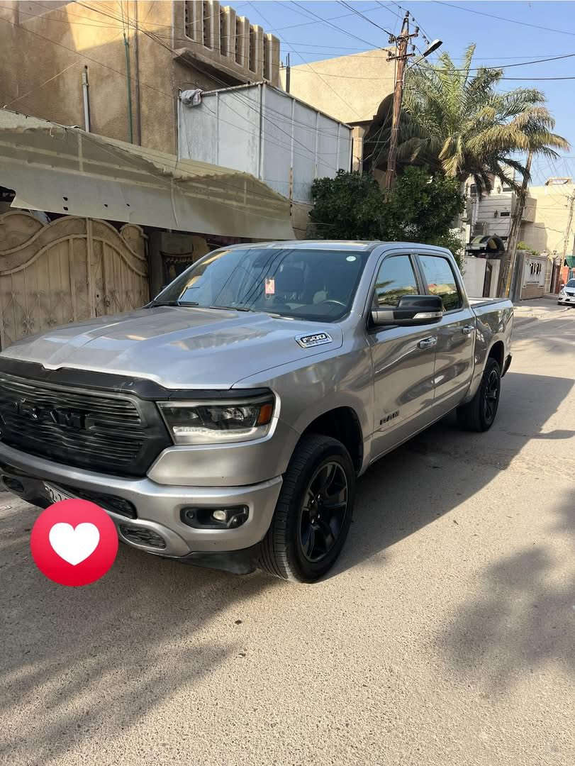 السلام عليكم
رام موديل 2022هيمي  الحادث ماله بنيد ودعاميه 

بدون إيرباك معلايه2انج ونص من أمريكا

بصمه تشغيل عن بعد 

مري شفط معه تعتيم ذاتي 

هند بريل كهربائي 

حساسات امامي وخلفي 

الجامة الخلفيه كهرباىيه 

90ميل ماشية السيارة 

السياره خير من الله بعد احله من الصوره 

وبعد بيه هم موصفات 

السعر 250ورقه 

وبيه مجال الشراي 

السيارة بسمي تحويل ثاني يوم

العنوان بغداد الحبيبية

***********
