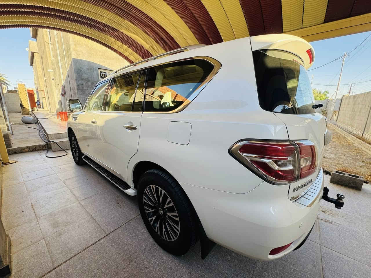 باترول 2016 بلاتينيوم Le
السياره بيها رصعات وتكحيل بدون صبغ
البيع مستعجل 
السعر 25000$
للتواصل ***********
