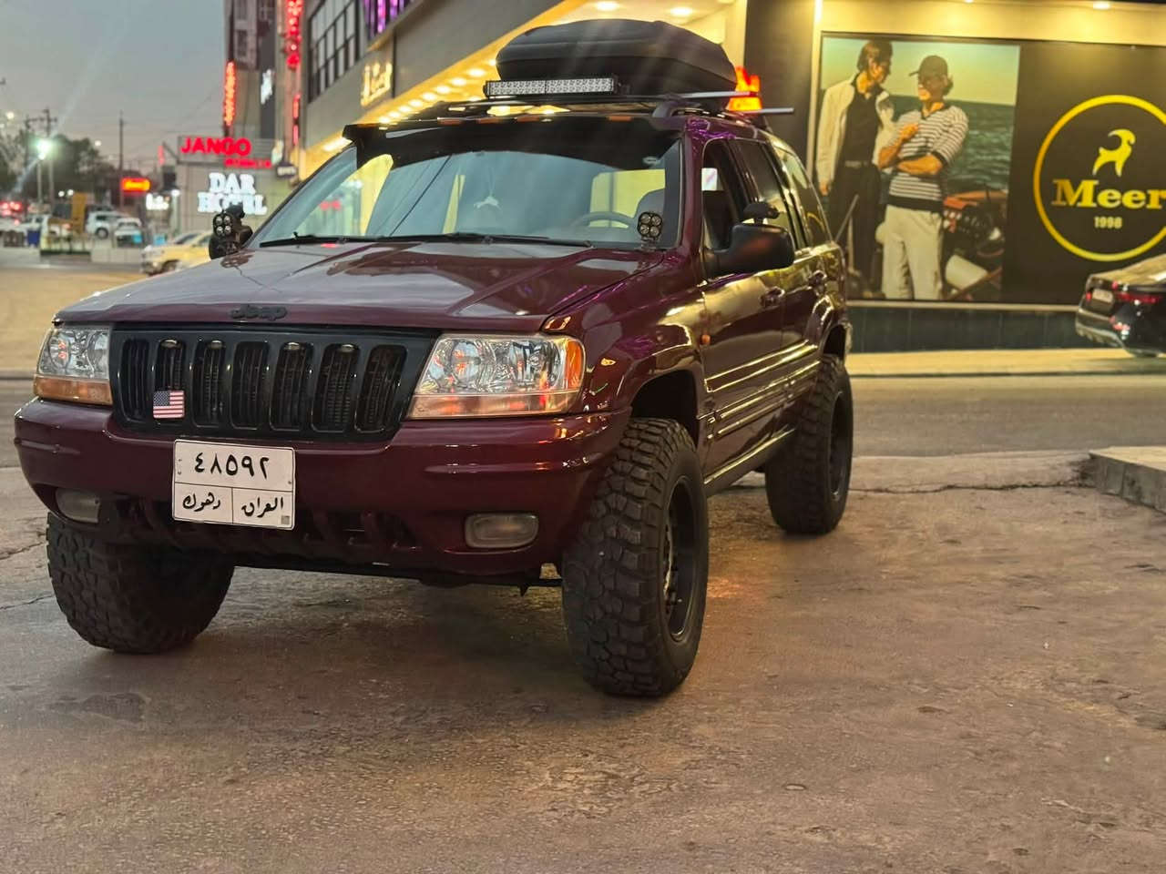 🚗 جيب شيروكي موديل 2000 - جاهزة من كلشي 
السعر 95 قفل 
السيارة نظيفة ومكفولة من كلشي، 
 المحرك: V8 (غاز وبانزين واقتصادية جداً).
 البودي: مصبوغة عام 
 الميكانيك: كير، مكينة، حدادية، وتايرات.. كلهن جدد.
 المواصفات: تبريد شاشة، كاميرا خلفية، ليدات داخلية وخارجية، وجنطة علوية. مراوس حسب القناعه
 📍 العنوان: الديوانية 
 📞 للاتصال والشراء: ***********
