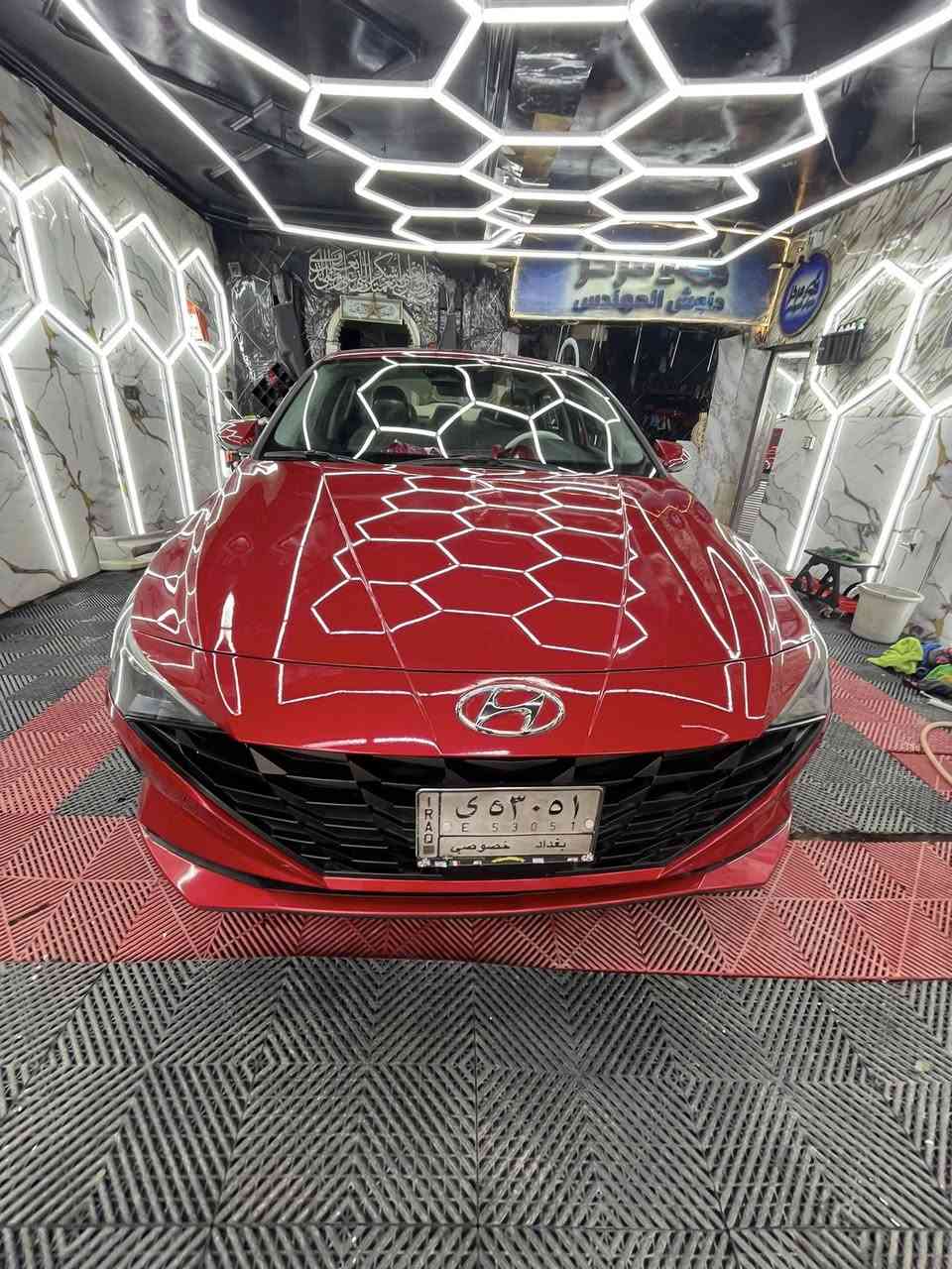 السلام عليكم النترا موديل 2021 حادث باب الصدر وجاملغ بارد بس الباب صبغ يعني قطعه وحده صبغ وبارد بلهلال كد اصبعين بدون ايرباك مواصفات شاشه دجتال متصله سايد بريك بصمه تدفئه كشنات رادرات امامي خلفي جانبي توقف ذاتي امامي خلفي ترحيب عند الاقتراب جنطه ذكيه عند الاقتراب تنفتح تخم تاير جديد باتري جديد مدوسمه كامله سياره كامله مابيهه نقص وبعد بيهه مواصفات بصمه تشغيل عن بعد السعر 158 وبيهه مجال بصيط الاستفسار *********** مكاني الشعب
