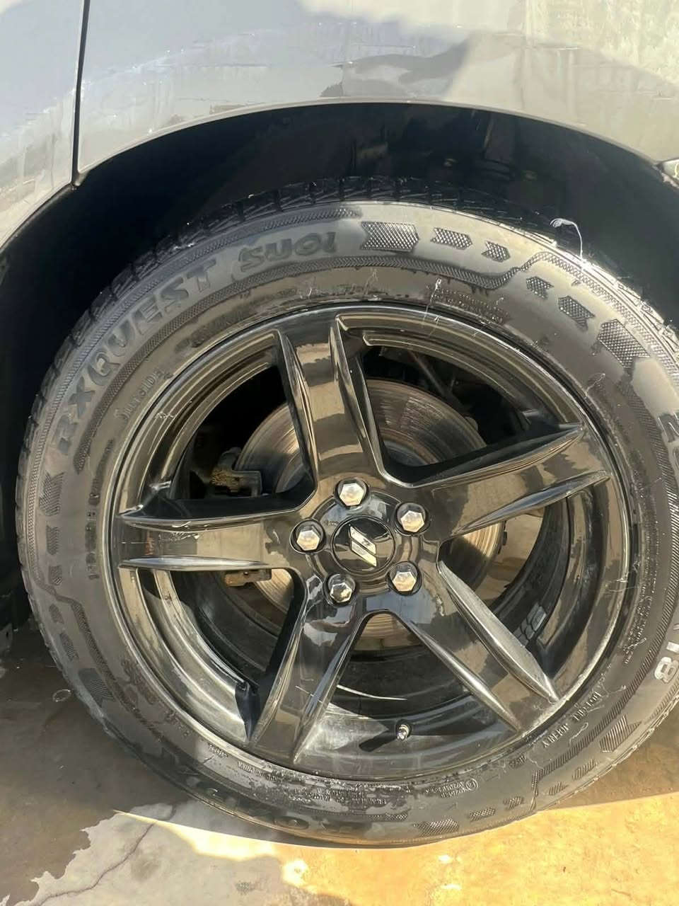 السلام عليكم ويل حجم 18نجمه خسفه قويه   بي تخم تاير وتخم وحساس 
 مكفول من فطر او تصليح 
 بيع او مراوس بويل 20  
مكاني الديوانيه قظاء السدير 
***********
