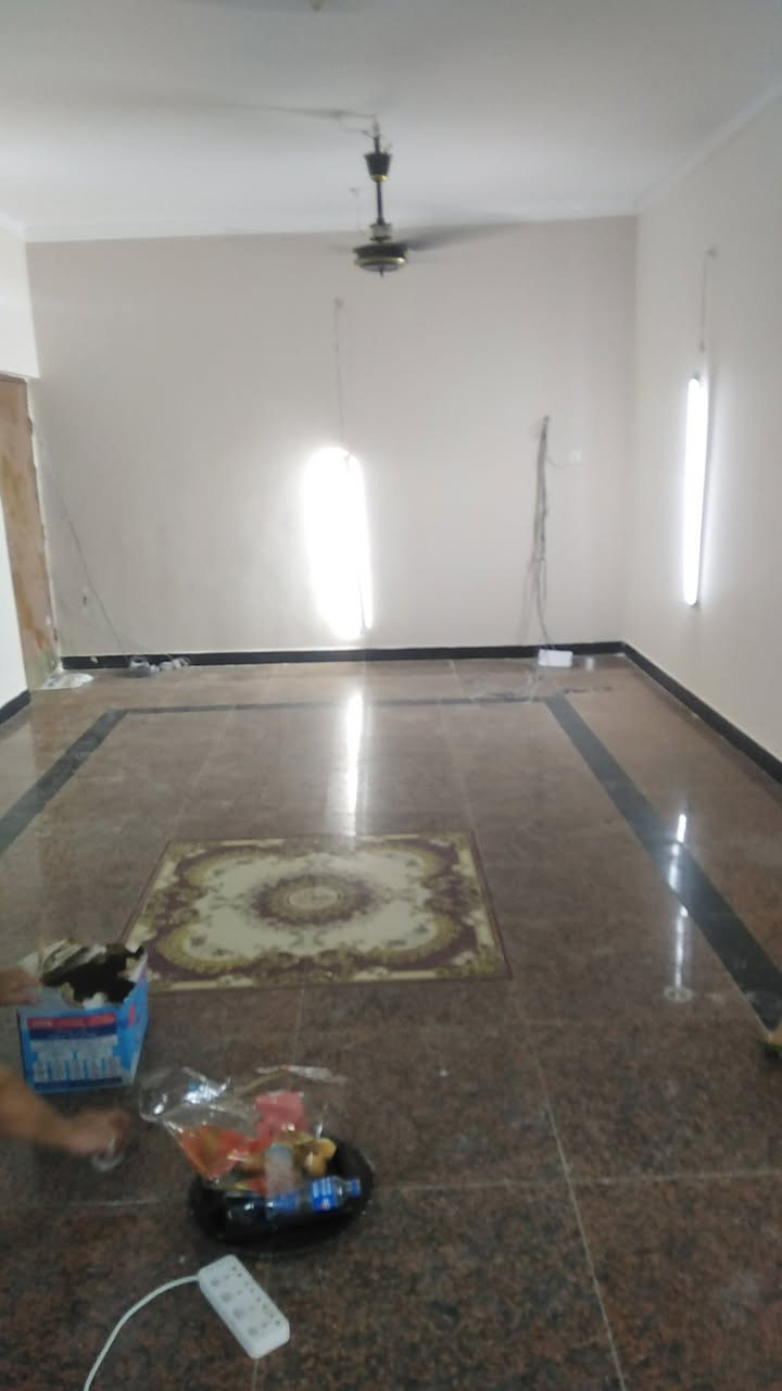 اسلام عليكم ورحمة الله متفرغ صباغ مصري قطعي وي يوميه لجميع انواع الصباغ تكس وتلص و تشطيب ملكي وبديل الخشب وبديل الرخام والتعتيق الذهبي المقر بغداد الجديدة لكفت انواع الصبغ *********** واتساب
