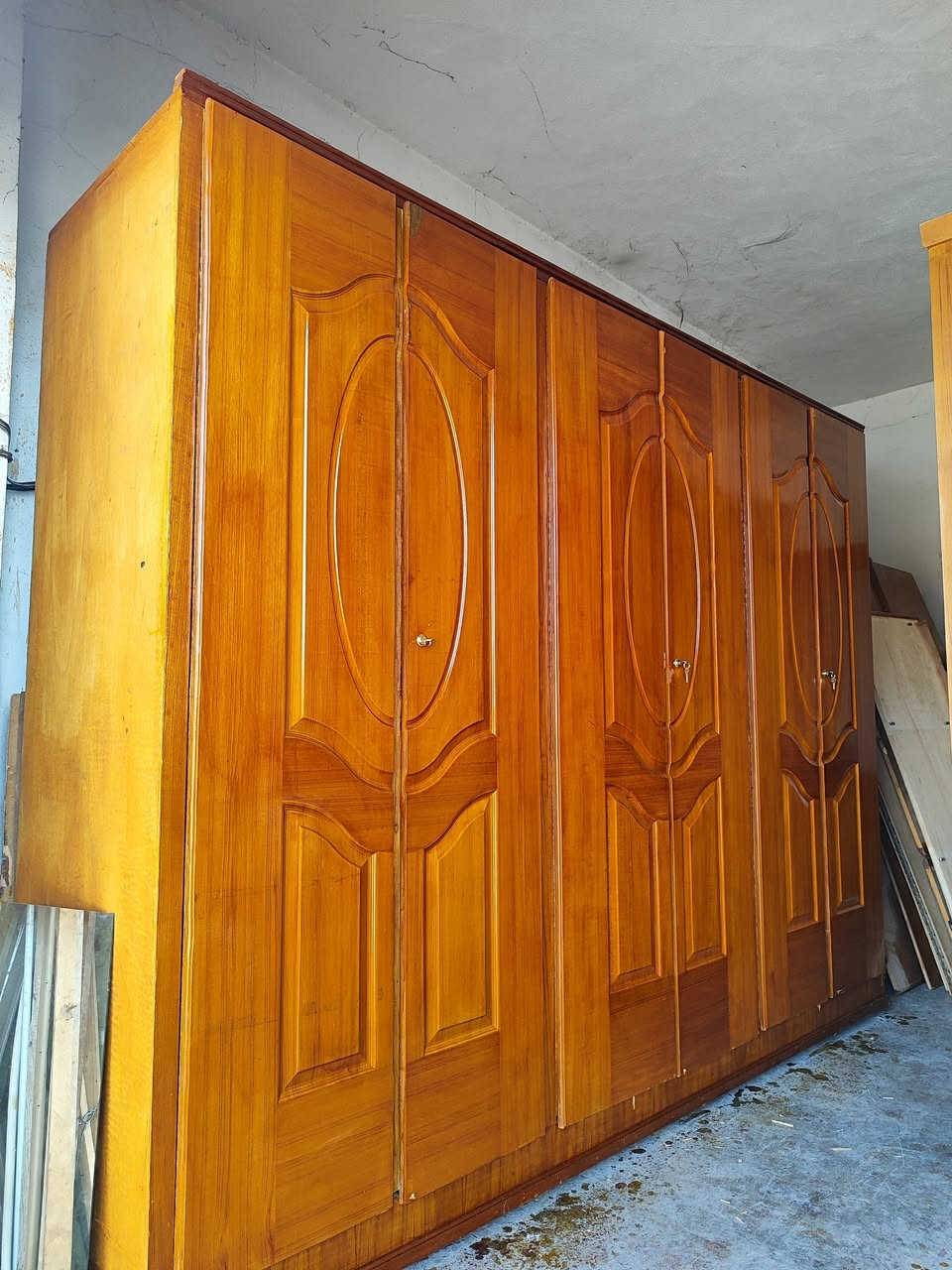 كنتور  ويرهم كلاري صاج داخل خارج نضيف حيلل ما بي كل عيب 3متر العمق 7 نضيف حيلل حيلل .

***********
