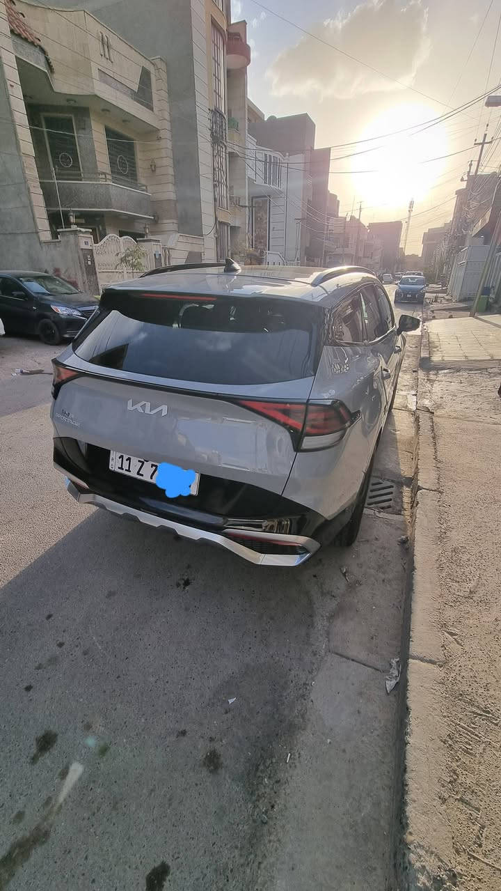 السلام عليكم للبيع كيا سبورتج برستيج موديل ٢٤ وارد امريكي  بغداد كيلو متر ١٥٠٠٠الف حادثهه تبديل باب أصلي صور الحادث داخل المنشور  هاتف *********** السعر ٢٥٠$ورقه
