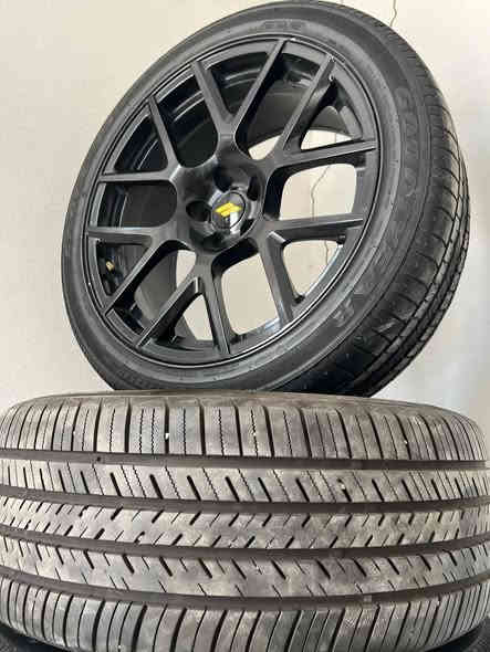 وريل كب مع تاير جارجر حجم 20 نضيف اخو جديد مكفول من اي ضرر السعر 550 الف عنوان ديالى بعقوبه ‭
رقم الهاتف ‭٠٧٨٧ ٥٨٥ ٠٧٤٢‬
