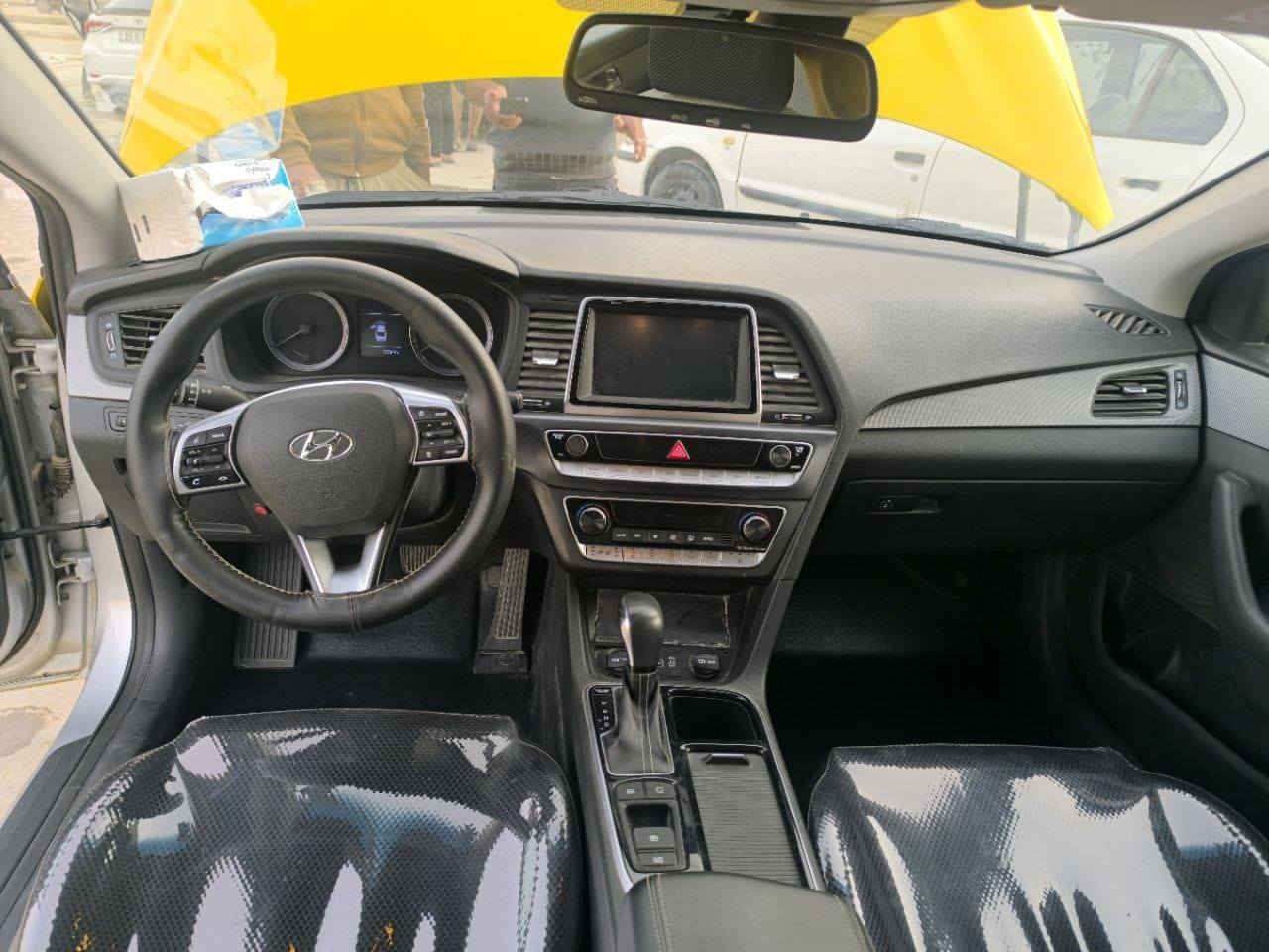 سوناتا كوريه غاز بلادي فقط/ موديل ٢٠٢٢/كفاله عامه /رقم بغداد دولي بأسمي سنويه ٢٠٢٨/مكينه ٢٠٠٠غاز/مصفره هئيه وغرامات/السياره ماشيه(٥٨كيلومتر)فول موصفات ماعدا الفتحه كامره شاشه جبيره رادار تبريد قطتين ويل ١٨ كروم مكان السياره الديوانيه السعر المطلوب (190$)وبيه مجال بسيط###***********
