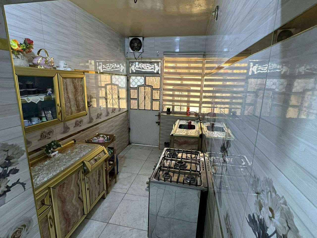 سلام عليكم بيت للبيع مكان حي السفير***********
