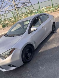 كورلا 2015  محرك  1800.لاتبخير ولا تنقيص   كير جديد تبريد منضمومه جديد...