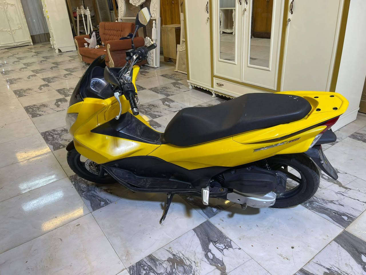 البيع سفسار على رقم ***********
