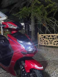 دراجه سكنز للبيع دراجه جديده لون دم غزال   دراجه مكفوله من مكينه وكير ...