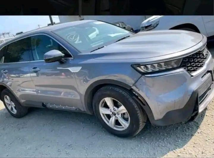 السلام عليكم ورحمة الله وبركاته
سورنتو 2022 LX  وارد امريكي
محدث الدعاميات  2023
 مرقمة بغداد رقم مميز 
حادثها دحجات راجعه بارد وتكحيل وصبغ بس جاملغ ايمن  بدون تبديل السياره كامله ليبل واحد صور الحادث من ضمن الصور
طاك ايرباك برده فقط والسيارة جديده
المواصفات : 

—————————
1- شاشة كبيرة للتحكم في ايعازات السيارة 
2- كامرة خلفيه متغيره  دوارة + عاموديه
3- ويل كب حجم 19
4-  جديدة على وضع الشركة
5- دواخل برستيج مخمل
6- تحكم ستيرن جهتين 
7- تبريد علئ وضع الشركة 
8-حساسات اطارات 
9- المازداد فول زينون ( بلاديه )
10 - كشاف زينون 
11- محرك 2500 GDI 
12 - محرك 4 سلندر   
13 - عدد نمر الكير 8 نمر
14- نظام اطفاء ذاتي
15- قياده ذاتيه
16- كاتلوك + سبير + جك بلاديات
17- مانع انزلاق ABS 
18- رادار امامي مانع اصدام
19- المرايتين تحكم كهرباء
20- إشارات بالمرأتين 
21-  تبريد + تدفئه بلاد 
22- ٧ راكب بلاد
23- اربع انظمة قيادة ( اعتيادي-رياضي-اقتصادي - ذكي )
24- 6مداخل USB
25- مدخل USB data 
 بغداد  رقم مميز 
مكاني  بغداد
***********
السياره مدوشمه ومفروشه ارضيه
