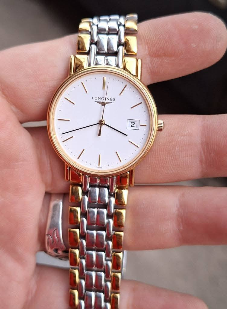 ساعة Longines Présence (لونجين بريسنس)، وهي موديل كلاسيكي .قطر 33 .///اي استفسار خاص.🌿


**إذا كنت صاحب هذا الإعلان وتريد حذفه لأي سبب، رجاءا أرسل رسالة إلى الدعم الفني**