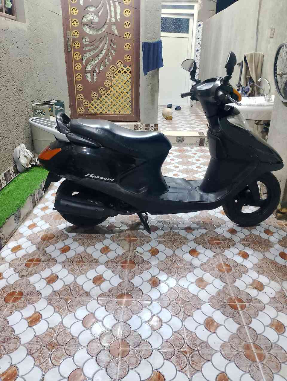 سلام عليكم دراجه سبيسي ياباني
مكينه مفتوحه اول مره الها تنفتح شرط خرسه ما الها صوت 
كفر ابو الختم تايواني 
شلعه معدل 
دراجه خير من الله لا تنقص دهن ولا تبخر 
 كهربائيات كلها شغلات هورن اشاير كلوب عالي ناصي
للاستفسار: ***********
