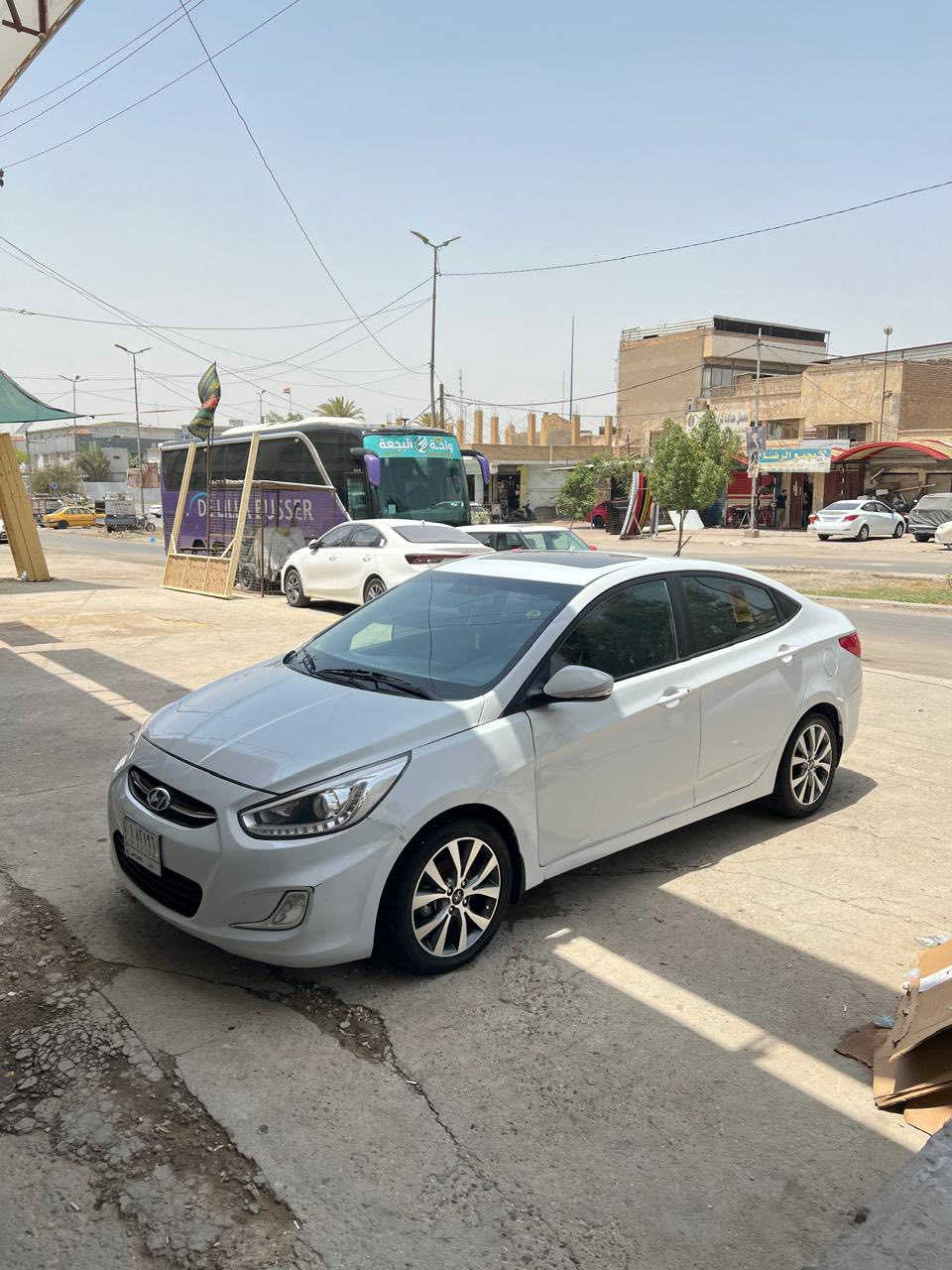 السلام عليكم 
اكسنت ١٨ خليجيه بيهه بارد قليل
***********
