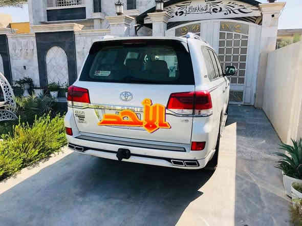 لاندكروز ساز 2021  ٨سلندر(محرك4600)
نظيفة 
سياره فول مواصفات
ماشية 89000كم 
جديدة بمعنى الكلمة 
تشغيل عن بعد
رقم بغداد مميز
فتحه سقف
كرسين كهربائي 3 حركات
3 شاشات 
تخم تاير اصلي جديد
تشغيل عن بعد
8 ايرباك
جنطه كهربائيه (جكات)

كفالة عامة من كلشي
 وسنوية جديدة
تحويل مباشر
سعر (610بيه مجال قليل )
رقم تليفون‭ ***********
المكان ديالى المقداديه
