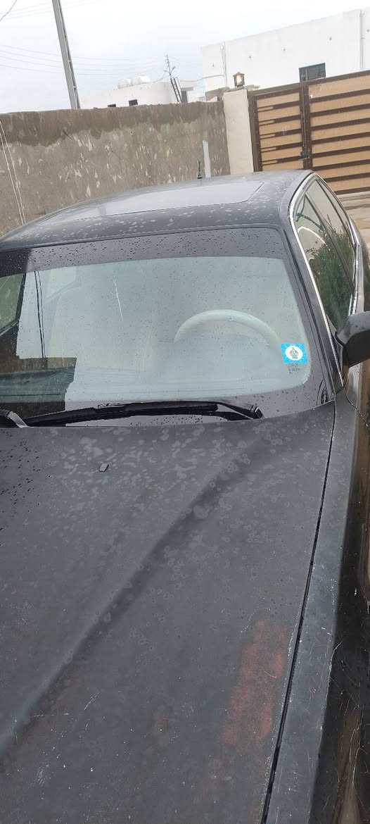 بي ام 735 اوتو تبريد ثلج
سنتر لك 
ويل خليه اصلي
فتحه بالسقف 
كهربائيات كلها شغاله
بدون اخياس بدون كص 
رقم صلاح الدين انكليزي ب اسمي اني الشرعي هزه قبل سبوعين سنويه لل2031 تحويل بنفس اليوم كير مكينه شرط اكسل كاردن شرط جاهزه من كلشي 
السعر 42$
مكاني صلاح الدين مكيشيفه
بيع فقط بدون مراوس
*********** سامراء, صلاح الدين
