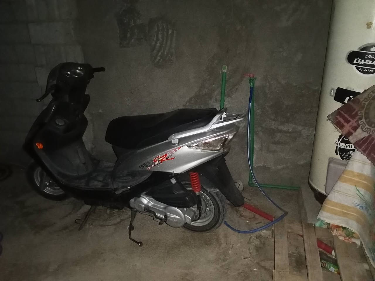 السلام عليكم كامكو للبيع نظيفه مامفتوح برغي بيها شرط الفحص  واصوليه نظافته 90% مكاتبه فقط غير متواجد على فيس عنوانها الكوفه شارع المعمل
***********
