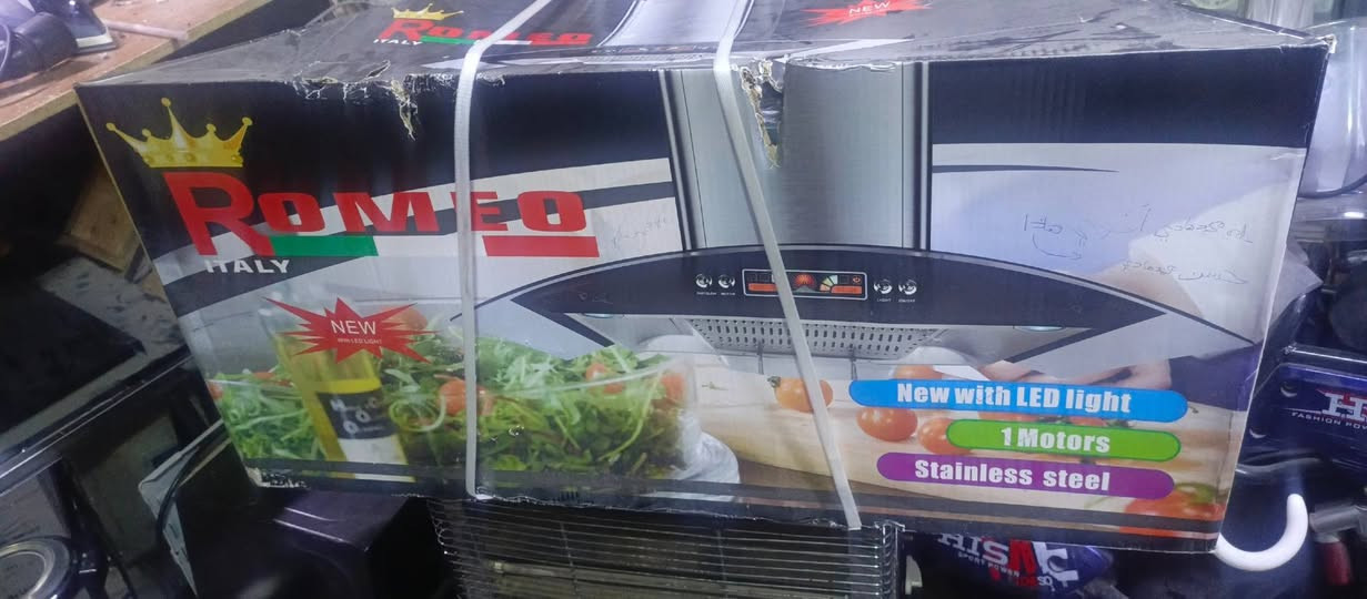 توفرت شافطة دهون للمطبخ ✨
🔹 قوة سحب عالية
🔹 تصميم أنيق وعصري
🔹 فلتر دهون فعّال وقابل للتنظيف
🔹 مناسبة للمطابخ الحديثة
🔹 تعمل على كهرباء 220–240V
📐 المقاس: 90 سم
💨 سحب قوي يخلصك من الروائح والدخان بسرعة

🏠 محل الحساوي – بيع وصيانة الأجهزة الكهربائية 🔌
✅ بيع أجهزة أوروبية وألمانية بسعر تنافسي وبضمان
✅ صيانة جميع الأجهزة بقطع غيار أصلية وبضمان
✅ خبرة المهندس حيدر العامري

🔧 الأجهزة المتوفرة للبيع والصيانة:
• مكناسة كهربائية
• خلاطات
• مكواة
• شسوار (سشوار)
• طباخ ليزري
• محضّرة طعام
• فرن مايكرويف
• وأجهزة كهربائية منزلية أخرى

🕗 أوقات العمل:
• من 8 صباحًا إلى 12 ظهرًا
• من 4 مساءً إلى 10 مساءً

📍 البصرة – الجزائر – شارع مستشفى الموسوي
(شارع مسجد الموسوي)

📞 ***********
👨‍🔧 مهندس حيدر العامري

#الحساوي #بيع_أجهزة #صيانة_أجهزة #أجهزة_كهربائية #البصرة
