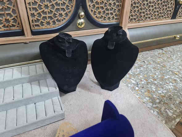 كلمن وسعره شنو يحتاجون راسلو توصيل اكو ***********
