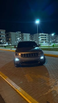 كراند شيروكي • V6 ٣٦٠٠ • رقم البصرة