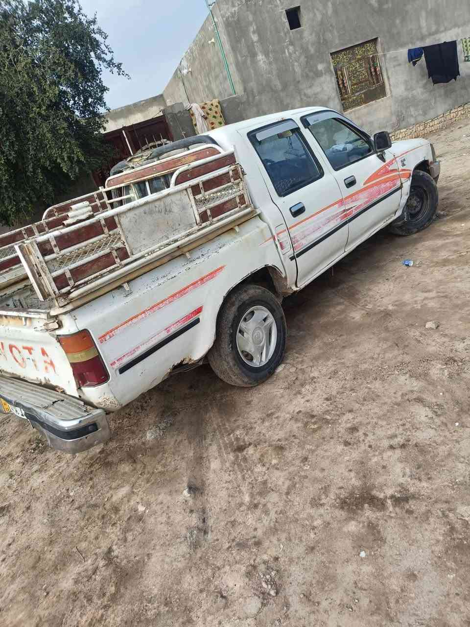 سلام عليكم  بيكم للبيع 92 سيارة خير من الله مكينة وكير نضيفات مكان ناصريه رقم الهاتف *********** السعر 45 وبيه مجال حگ الجيه الشراي يتصل على الرقم
