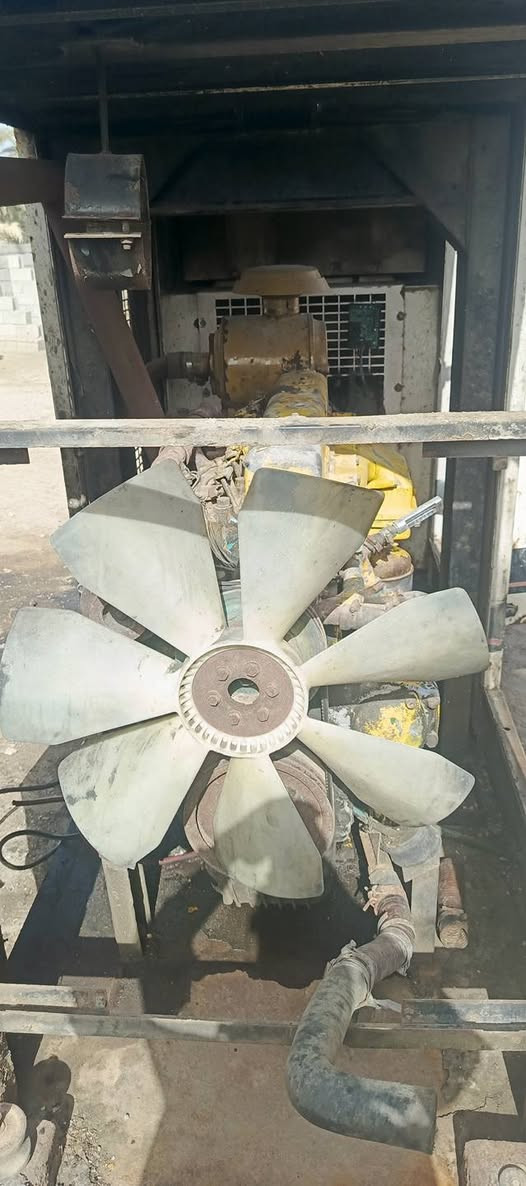 سكانيا للبيع شغال توليد 200كيفي نقص بس راديتر المكان ديالى ناحيه العضيم للاستفسار ***********
