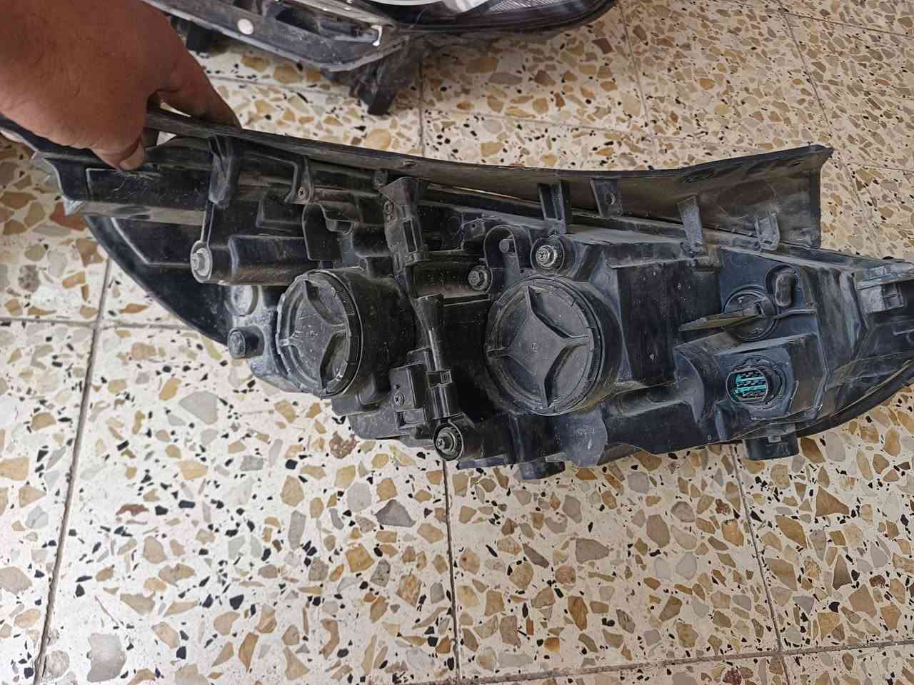 لايت سوناتا موديل 18 او 19 وحده خليجي وثنين امريكي كلهن شغلات بدون اي كسر سعر كلهن 100 الف ***********
