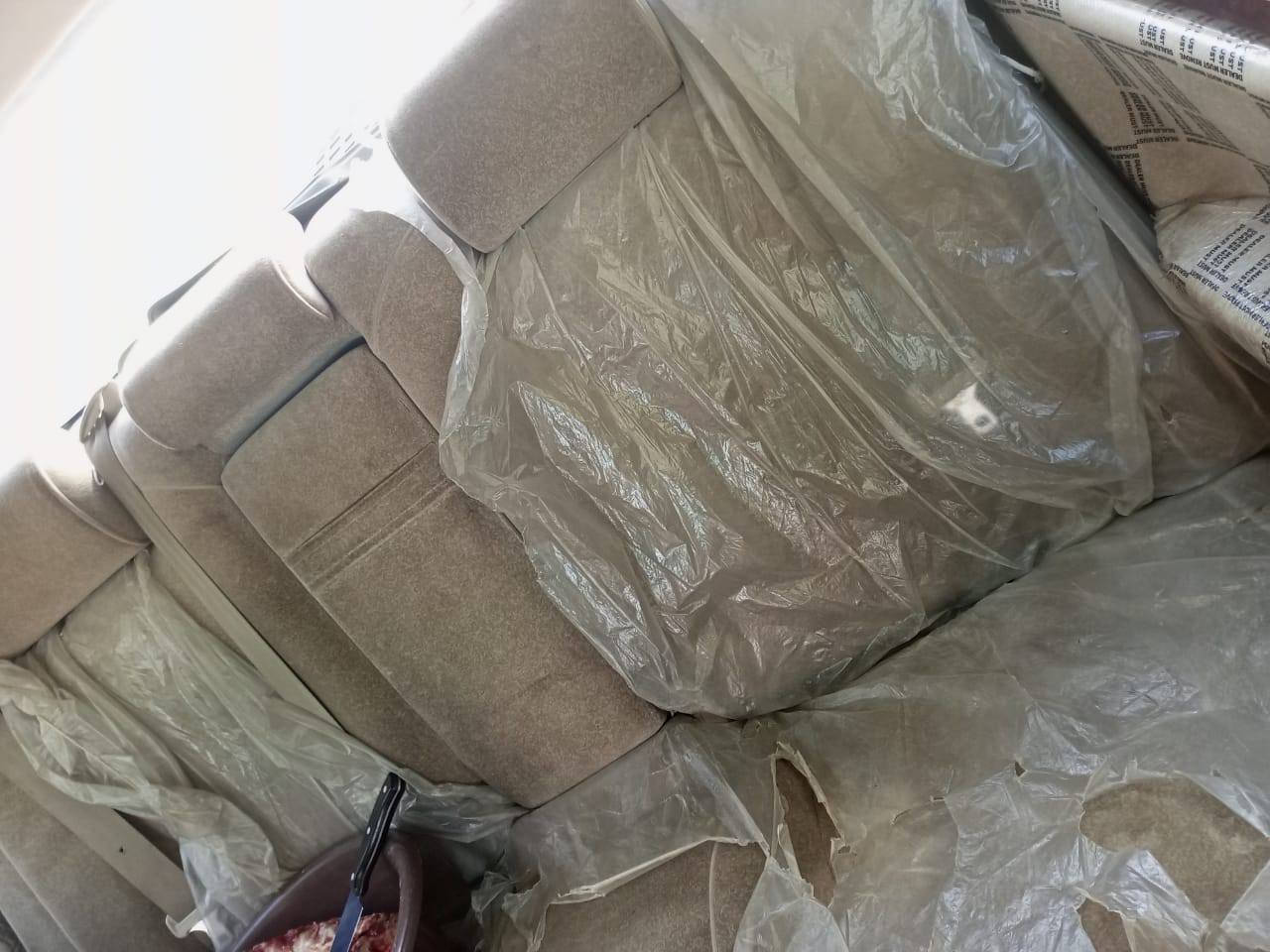 إسلام عليكم ملكه كراون 2002 اربع دكم نضيفه تدفئه شغاله المحرك دفي 4 سته سلندر  سعه 3 الف للبيع *********** //
