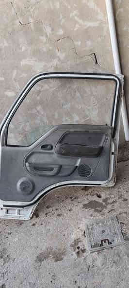 باب فنتيره ام عيون مقفل كامل وهوه وجمته وبطانته صفحه اليمنه 100وبي مجال ***********متواجد وتساب
