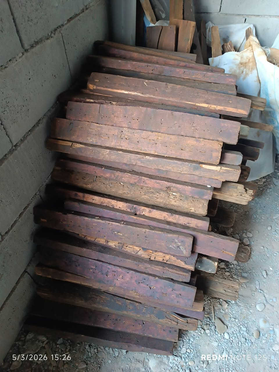 4مكعب لوح 4مترعدد410
1مكعب لوح 3متر عدد133
نصف مكعب سير 3متر عدد34
نصف مكعب لوح مترين عدد100
1مكعب سير متر ونصف عدد120
1مكعب سير مترين عدد90
نصف مكعب بقارات 7.7عدد90

1.5مكعب بقارات 2.4
1مكعب بقارات 2.4طول ,متر ونصف

100لوح متر 
100بقارة 80سم

عدد 11مكعب ونصف ...
***********
ديالى .خانقين...
