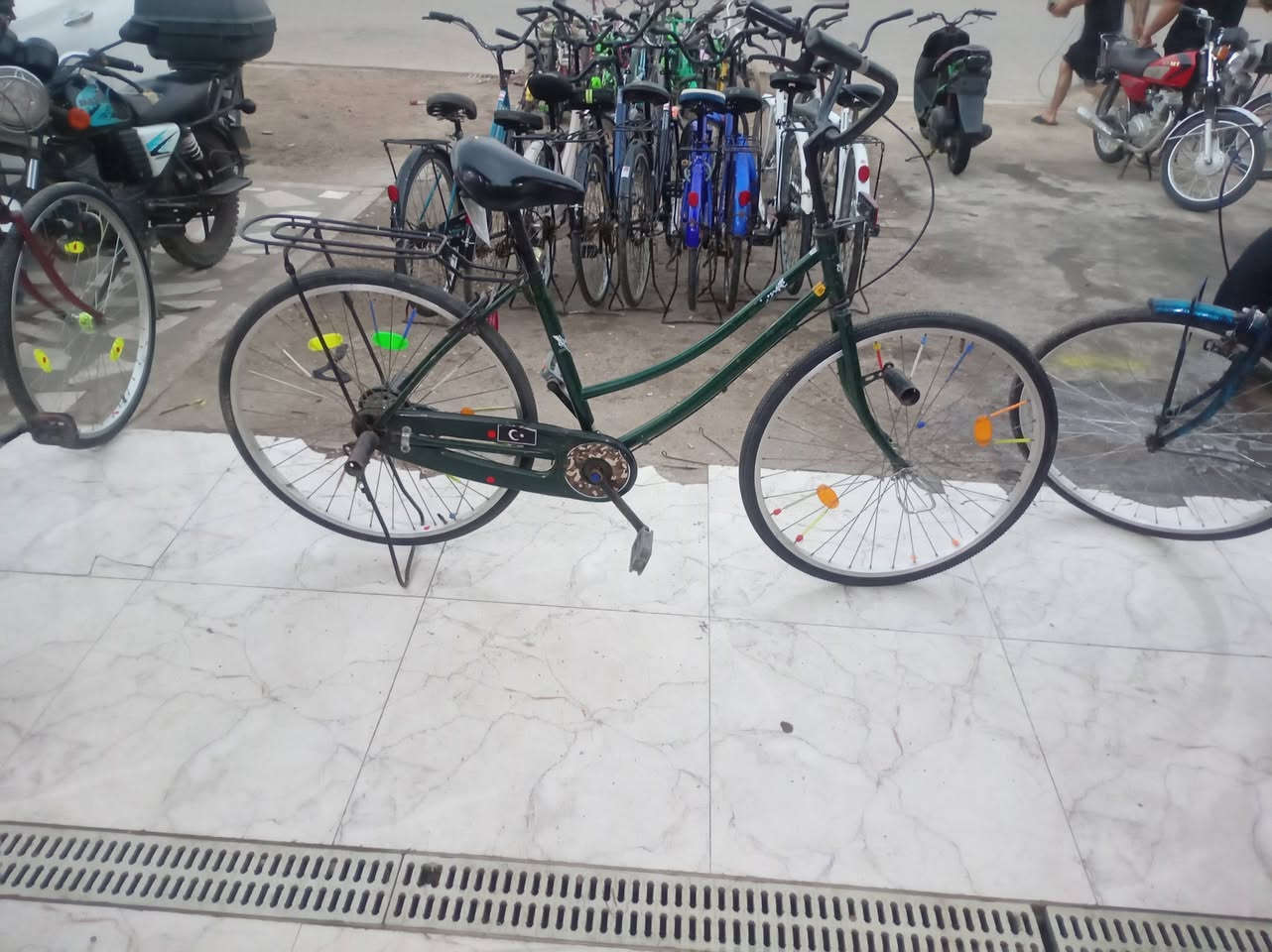 السلام عليكم بايسكلات للبيع جميع الاحجام 12 16 20 26 27 اسعار مناسبه  للستفسار ***********بي واتساب
