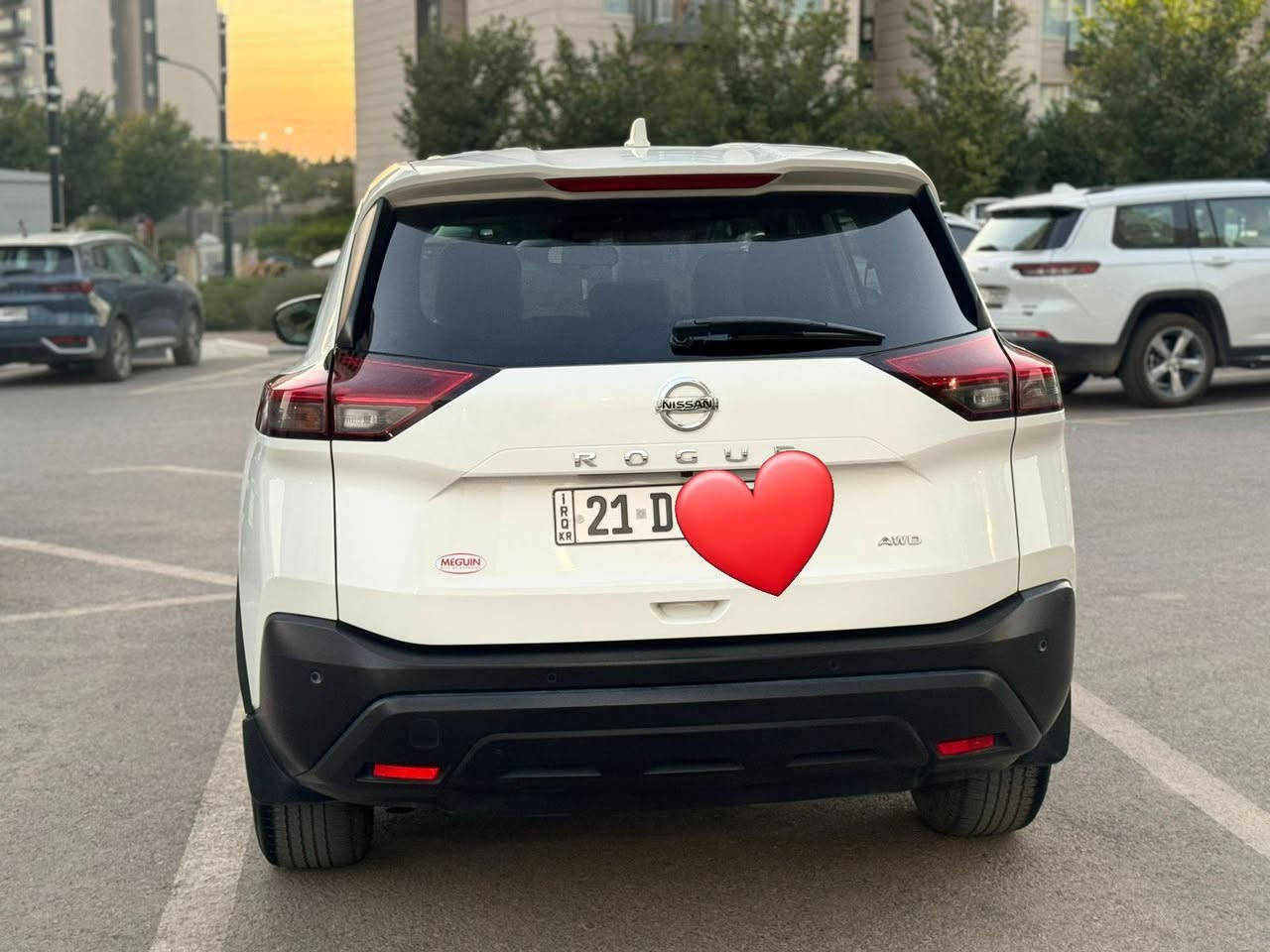 السلام عليكم 
نيسان روج وارد امريكي م ٢٠٢١ محرك ٢.٥ ماشي ٤٠٠٠٠ الف ميل تقريبا بدون تبديل .  بس شويه صبغ بونيد ٢٠ سم بالمقدمة بونيد  سعر ٢١٣ $ بيه مجال قليل . عنوان . قضاء كفري ***********
