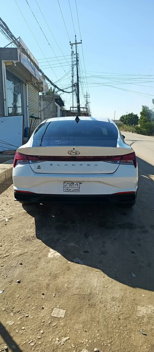 السلام عليكم
للبيع النترا 23 امريكي رجائن اقره المنشور واتصل اذا شراي السونار مرفق باوعله زين  السياره ماشيه 32 محرك 2000 دوش حادثها جدا بسيط شخوط وبارد بالجاملغ وخشم البنيد بس صابغيها صفحه بالامارات مواصفاتها كالتالي 
تحكم ستيرن جهتين
مثبت سرعه 
قياده ذاتيه
تحديد مسار تنبيه
تدفئه كشنات وسترين
3 كامرات امامي وخلفي وداخلي 
رادارات 360 درجه
مانع انزلاق 
بصمه ابواب
بصمه تشغيل
تشغيل عن بعد 
توقف ذاتي اذا احد صار كدامك او ردت تلوف توكف
ثلاث وضعيات قياده سبورت ونورمن وسمارت
 ويل عنكبوت تاير عريض رياضي
السياره جديده وحلوه ومابيها اي نقص
مكاني كربلاء سعرها مناسب 137 بيها مجال حك الجيه خاص ماعندي 
اتصل وبيك خير وتدلل ***********
