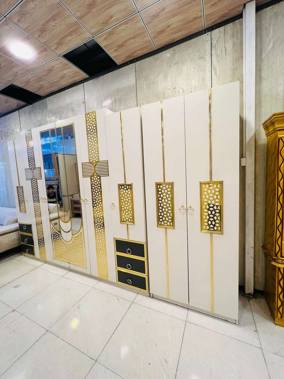 غرفة. تركي. نضام. ابواب. ثقيل.  مودرن. ٩قطع. لون مميز. كوالتي. عالي واصل. شد او نقل


**إذا كنت صاحب هذا الإعلان وتريد حذفه لأي سبب، رجاءا أرسل رسالة إلى الدعم الفني**