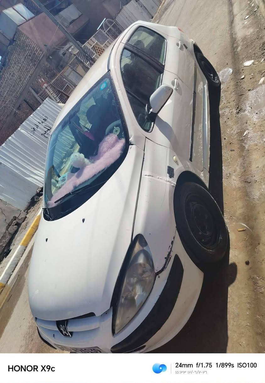 سلام عليكم سياره بيجو فرنسي للبيع حجم ٣٠٧ موديل ٢٠٠٥ رقم  كربلاء كير مكينه كهربائيات كامله تبريد ثلج مكاني  بغداد يحتاجله تعديلات كلش بسيطه دواخل نضيفه سعر ٤٤ وبيها مجال بسيط***********
