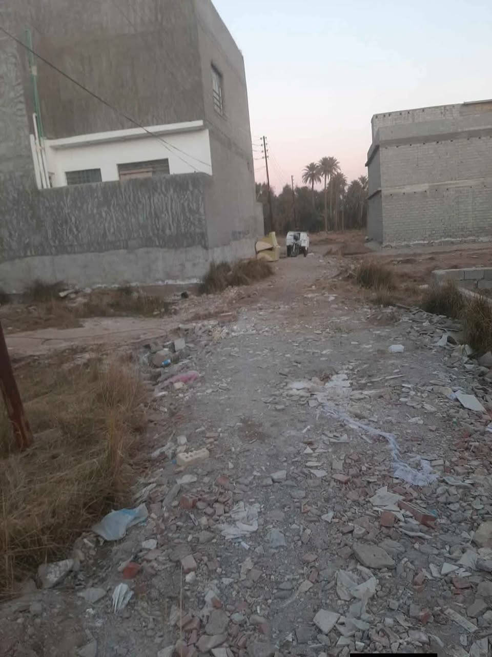 للبيع مساحته 150 متر بسعر 26 مليون فقط تريده اقصط او نقد
الموقع ديالى بعقوبه المركز منطقه كنف مدخل كنطره خليل باشه صنف العقار ملك صرف زراعي سند قرار 25 بيع مباشر من صاحب القطعه مع وكاله وقرار محكمه القطعه ركن عرض شارع 10 متر ومتوفره جميع الخدمات يمه تعبد عن شارع العام خريسان وسوق بعقوبه 800 متر الموقع مميز جداً 
الاستفسار اكثر اتصل على الرقم يوجد وتساب وتفاصيل اكثر 
‏‪***********‬‏ اليوسف العقار
