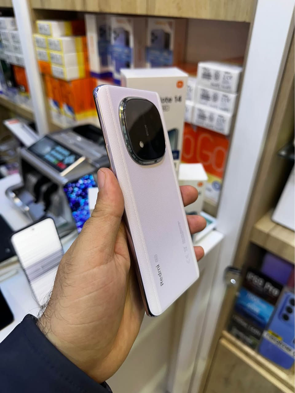 (      Redmi note 14 pro plus 5G    )
🔥 ئێستا لە تی موبایل بەردەستە 🔥

🌹🌹🌹🌹🌹🌹🌹🌹
🌺قەبارەی ڕونما :6.67
🌺جۆری ڕونما :  amoled 
🌺نوێبونەوەی ڕونما : 120HZ
🌺ڕام :12GB
🌺بیرگە : 512GB
🌺چارەسەرکەر :    Snapdragon 7s Gen 3    
🌺کامێرەی سەرەکی :  200MP
🌺کامێرەی سێڵفی : 20MP
🌺باتری :  5110 MAH
🌺توانای بارگاوی بونەوە : 120

نرخی 485 هەزارە

ئێمە لە تلگرام : https://t.me/Tmobile_yuu

هەموو پەیج و پلاتفۆرمەکانی ئێمە:https://takl.ink/T.mobile/

ناونیشانی ئێمە:
تی مۆبایل - سلێمانی - بازاڕی حەمە ســور - پشت چایخانەی شەعب - دوکــانی ژمارە { ٩ } 
***********
--------------
*********** السليمانية, العراق
