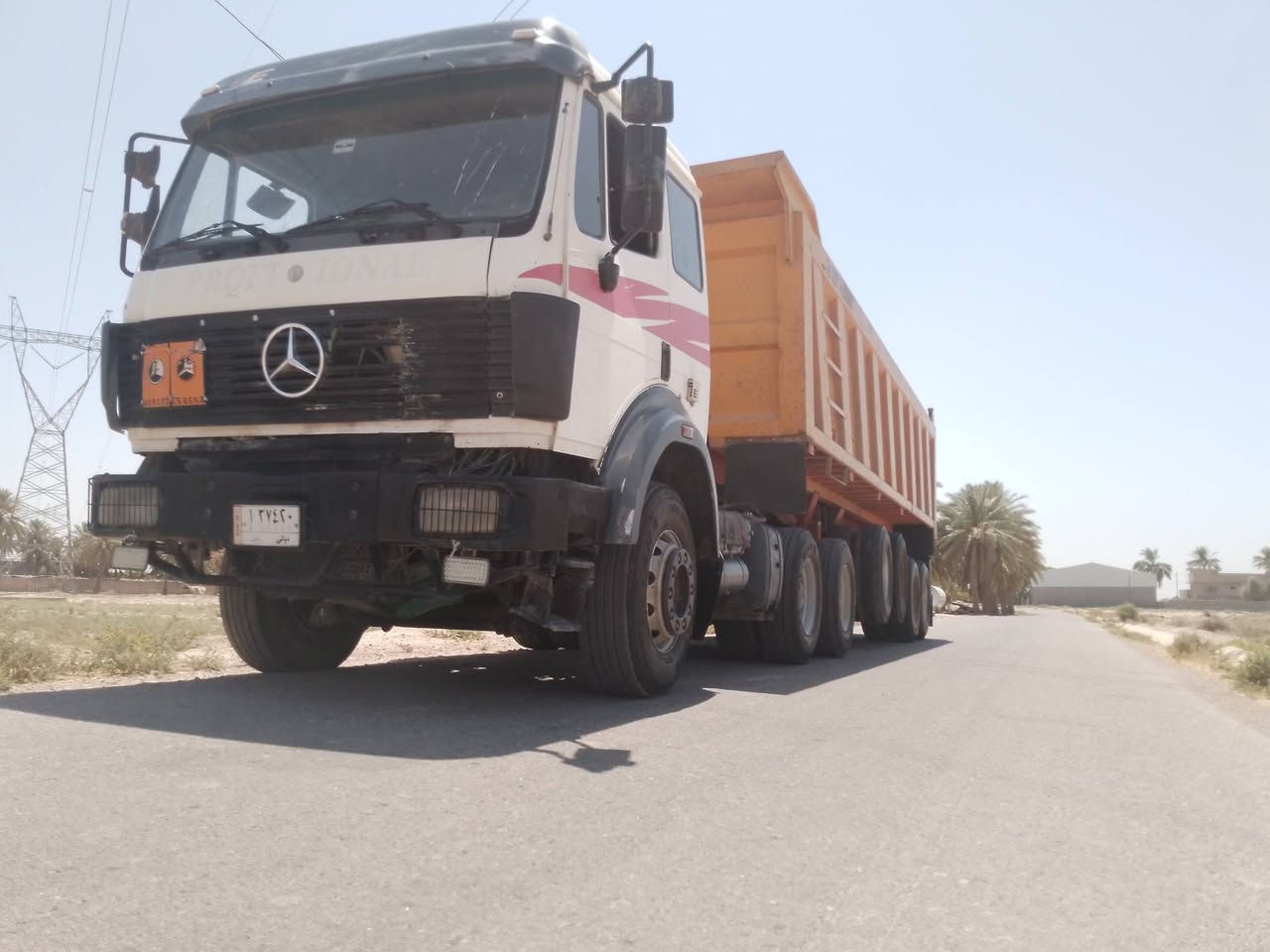 سلام عليكم سياره للبيع مديل1994محرك 44كير160مجموعه جيف سياره خير من الله تخم تاير للستفسار اتصل ***********
