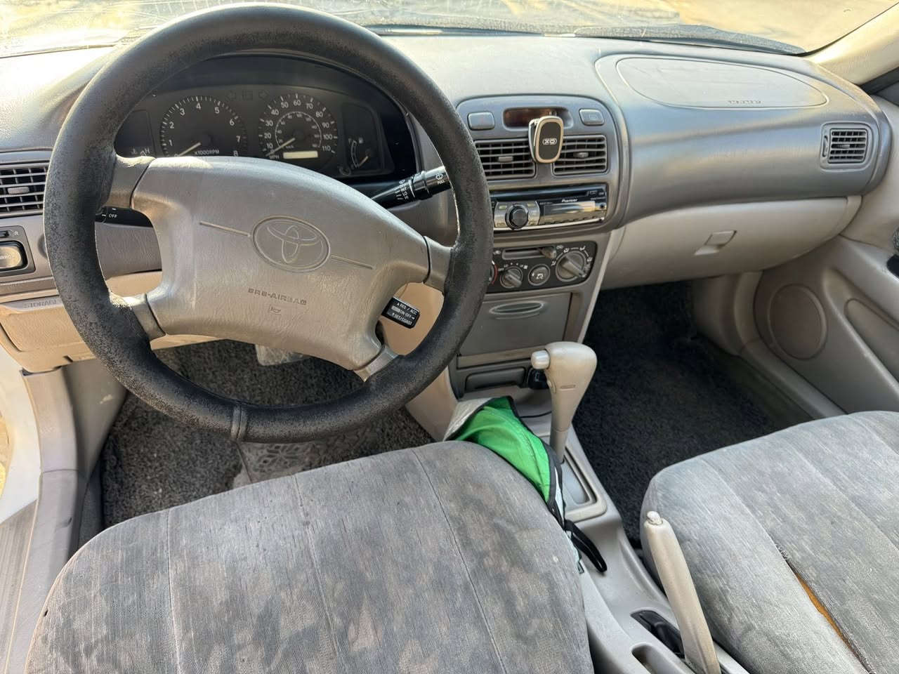 السلام عليكم كورلاً موديل 2000  بلادي  يسرا السياره كامله من كلشي بدون ضربه  ولاحادث فقط مصبوغه عام جماليه السياره سعرها 65 وبيه مجال بسيط  رقم بغداد تحويل ثاني  يوم السنويه لل2027  مكان بغداد العامريه
رقم ***********
