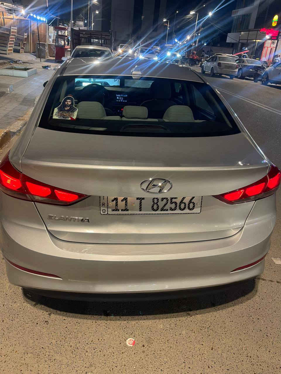 النترا 18 امريكي قطعا وحدة صبغ ودوسات سيارة جاهزة مال جناي كلشي متصرف عليهة 
شاشه كار بلاي اصل 
تحكمات + رادار جانبي +اي بي اس

٣ وضعيات قيادة ايكو سبورت عادي 

مكينه 2000 دوش كير اي تي  رقم بغداد باسمي 

مكان بغداد الاسكان المنصور. *********** سعر 125
