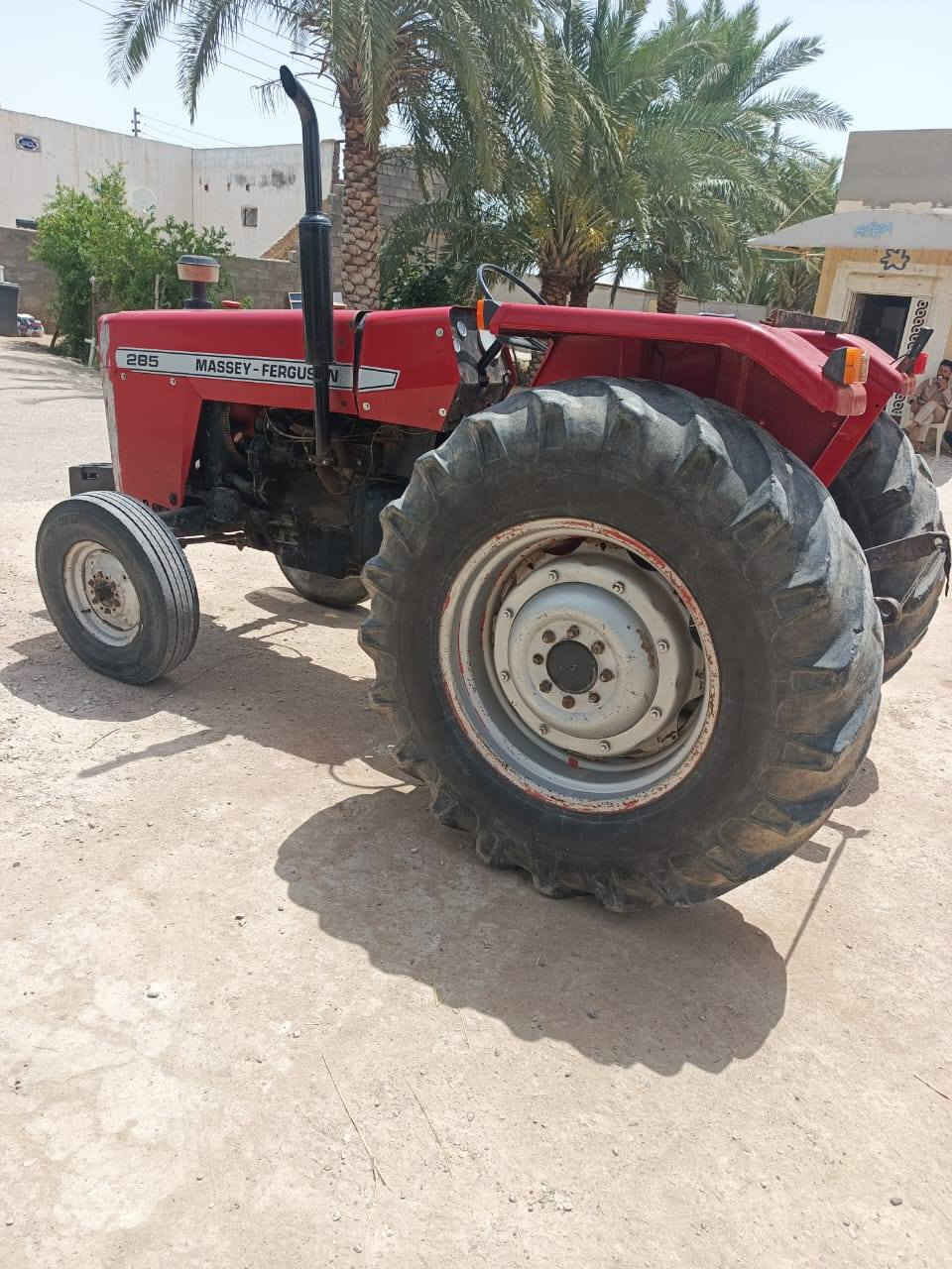 السلام عليكم للبيع فوركسن نكليزي موديل ٨١بدون جاهزه مكفوله كير محرك اكسن  المكان العماره  السعر ٧وبيه مجال***********
