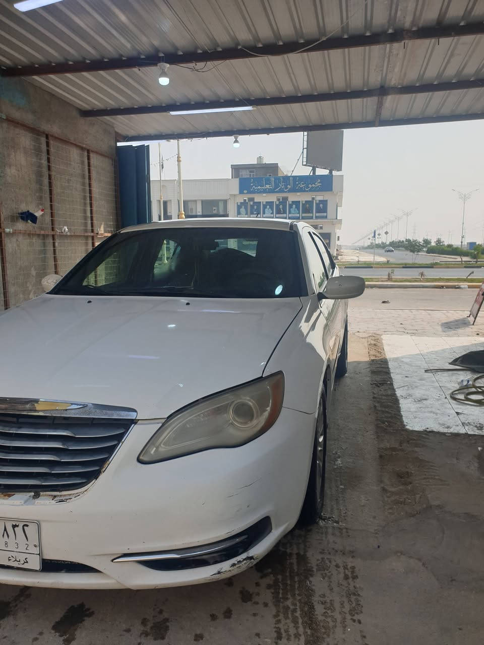 C 200 للبيع فقط
موديل ٢٠١٤ 
حادث جاملغ جهة السايق فقط بلا دواخل 
السعر ٧٨ $ وبيها مجال 
اتصال ***********
