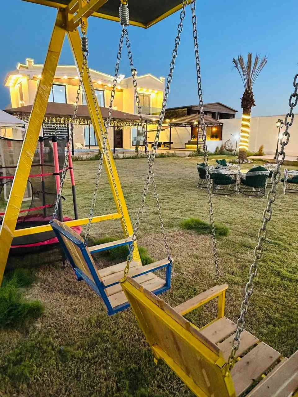 🌿✨  استمتع بيوم لا يُنسى ✨🌿
🔹مزرعه للايجار ليومي 

 [سعر الشفت المسائي 450 الف ]
[سعر الشفت الصباحي 425الف ]
 
🔶️غرف نوم وصالة ومطبخ وصحيات

🔶️العاب للكبار-العاب للصغار

🔶️حديقة كبيرة  

🔶️ادواة للشواء ومكان شوي كامل
🔶️جلسات خارجية 

🔶️كراج داخلي 
🔶️كهرباء ع مدار 24 ساعة 
⬅️يرجى المحافظة على نظافه المكان 

⬅️العنوان #بغداد_الدوره_البوعيثه
    عرب جبور – مجمع الزمرد 
🔴للاستفسار  خاص او الاتصال ع  الرقم 
☎️***********
