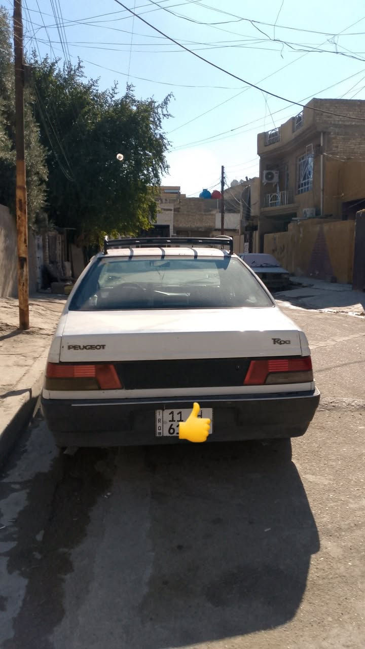 السلام عليكم
بيجو رواى 2009 للبيع 
مكينه وكير واكسل وتبريد خير من الله 
السياره جاهزه رقم بغداد انكليزي تحويل ثاني يوم 
مكاني بغداد الزعفرانية 
السعر 27 
رقم الهاتف ***********
