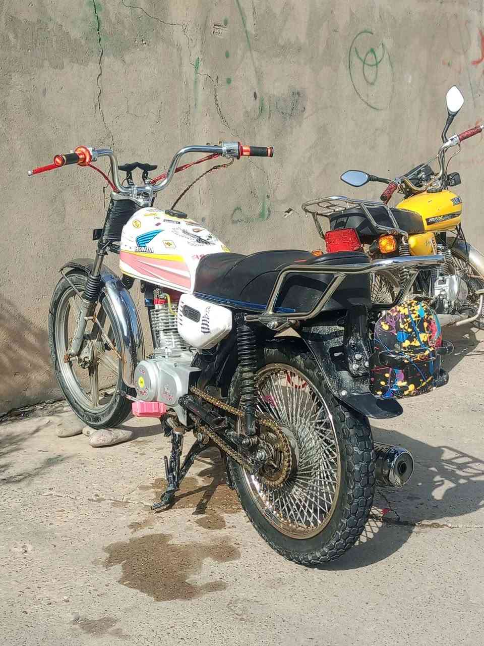 سلا عليكم موطور بارت عيتاني الاصلي اللبيع موطور ماعايزو كلشي ويرهم مراوس


**إذا كنت صاحب هذا الإعلان وتريد حذفه لأي سبب، رجاءا أرسل رسالة إلى الدعم الفني**