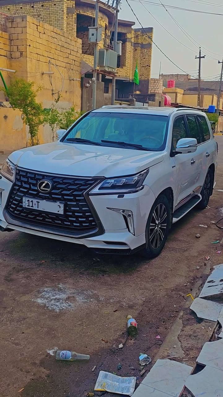 سلام عليكم لكزز للبيع مديل ١١محدثه ٢٢مصبوقه حزام نا ابيع صبق الكل فول مواصفات مكينه ٨سلند ***********مكاني البصره
