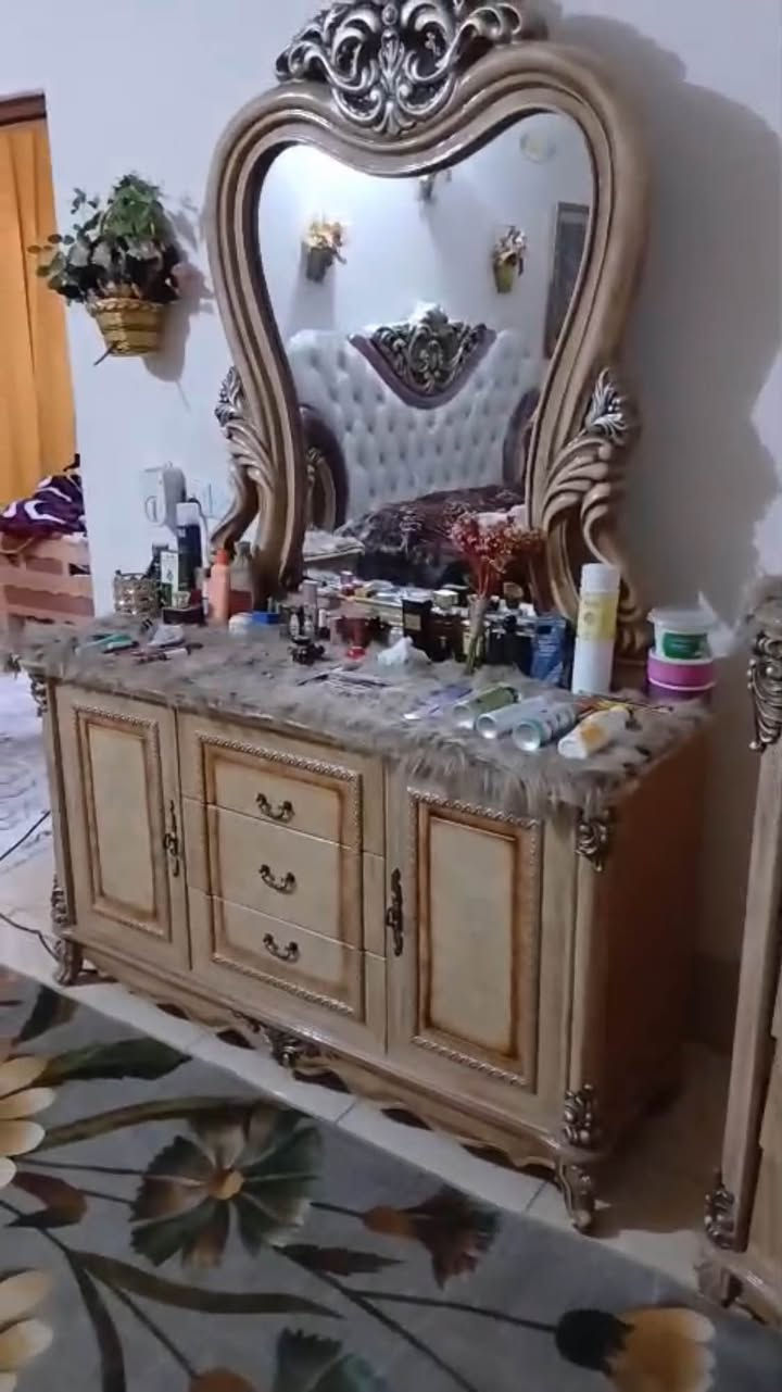 ‎سلام عليكم غرفة نوم ماليزيا اخو الجديد مابيها اي عيب‎ كركوك, العراق


**إذا كنت صاحب هذا الإعلان وتريد حذفه لأي سبب، رجاءا أرسل رسالة إلى الدعم الفني**