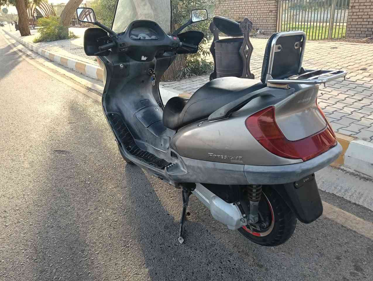 السلام عليكم دراجة فور سايد  مجفته رايمر دراجة بلادي كفر اصلي  كابريتر.  السعر 600 العنوان كوت مقابل مستشفئ الكرامه() ***********
