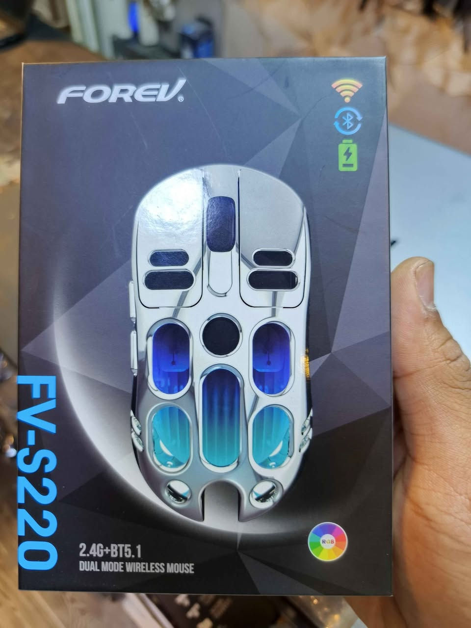 ‏🔥 ماوس ألعاب FORCE1 FV-S220 للبيع 🔥
‏✅ لاسلكي 2.4G + Bluetooth 5.1
‏✅ إضاءة RGB جميلة
‏✅ DPI قابل للتعديل حتى 4000
‏✅ خفيف ومريح للألعاب والاستخدام اليومي
‏✅ بطارية قابلة للشحن
‏✅ جديد بالكرتون
‏💰 السعر: (35.000)📍 الموقع: الموصل 📞 التواصل موصل, نينوى


**إذا كنت صاحب هذا الإعلان وتريد حذفه لأي سبب، رجاءا أرسل رسالة إلى الدعم الفني**