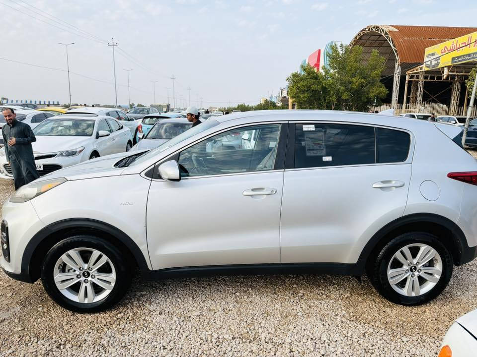 #يالله كيا سبورتج موديل 2018 أمريكي 
رقم مثنى حره بسمي تحويل مباشر 

الضرر تبديل جاملغ وبنيد فقط بدون عابر

مكينه 2400 مواصفات واضحه 

السعر 148$(بيع نقدا فقط) تفاصيل 

واتساب ***********

العنوان السماوه الرميثه(معرض الخليج العربي)
